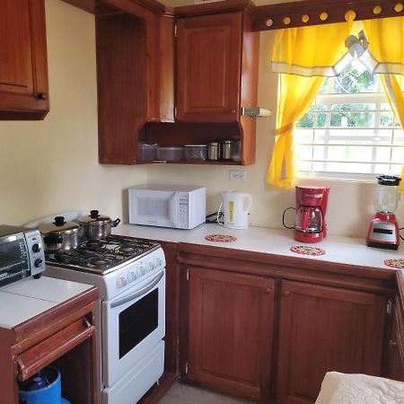 Kensington Oval- 2 Bed 1 Bath Villa Bridgetown Eksteriør bilde